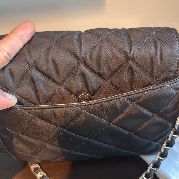 *Like New* Prada Nylon Crossbody 🖤 - Picture 6 of 9